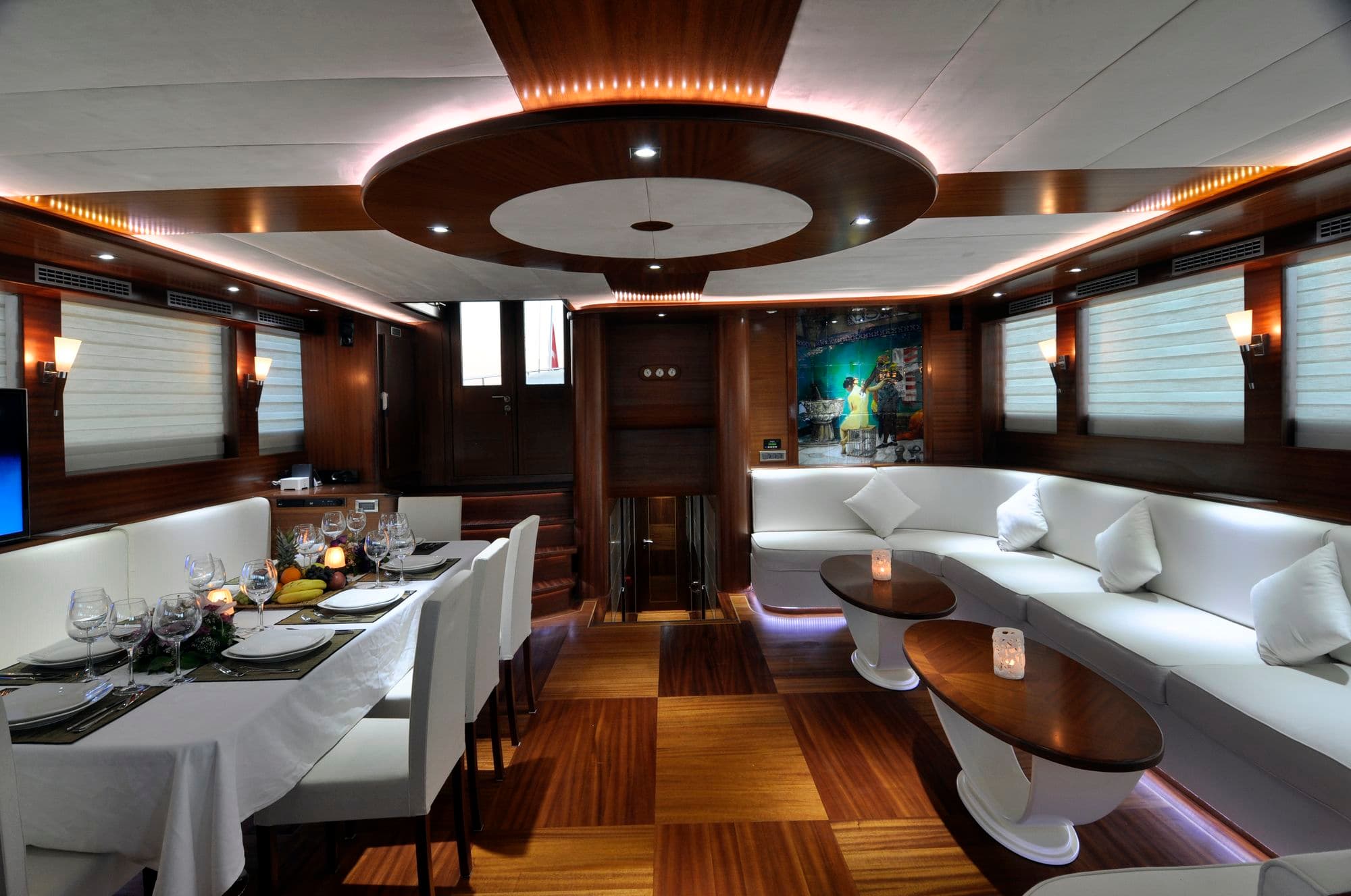 The dining table and seating group in the saloon