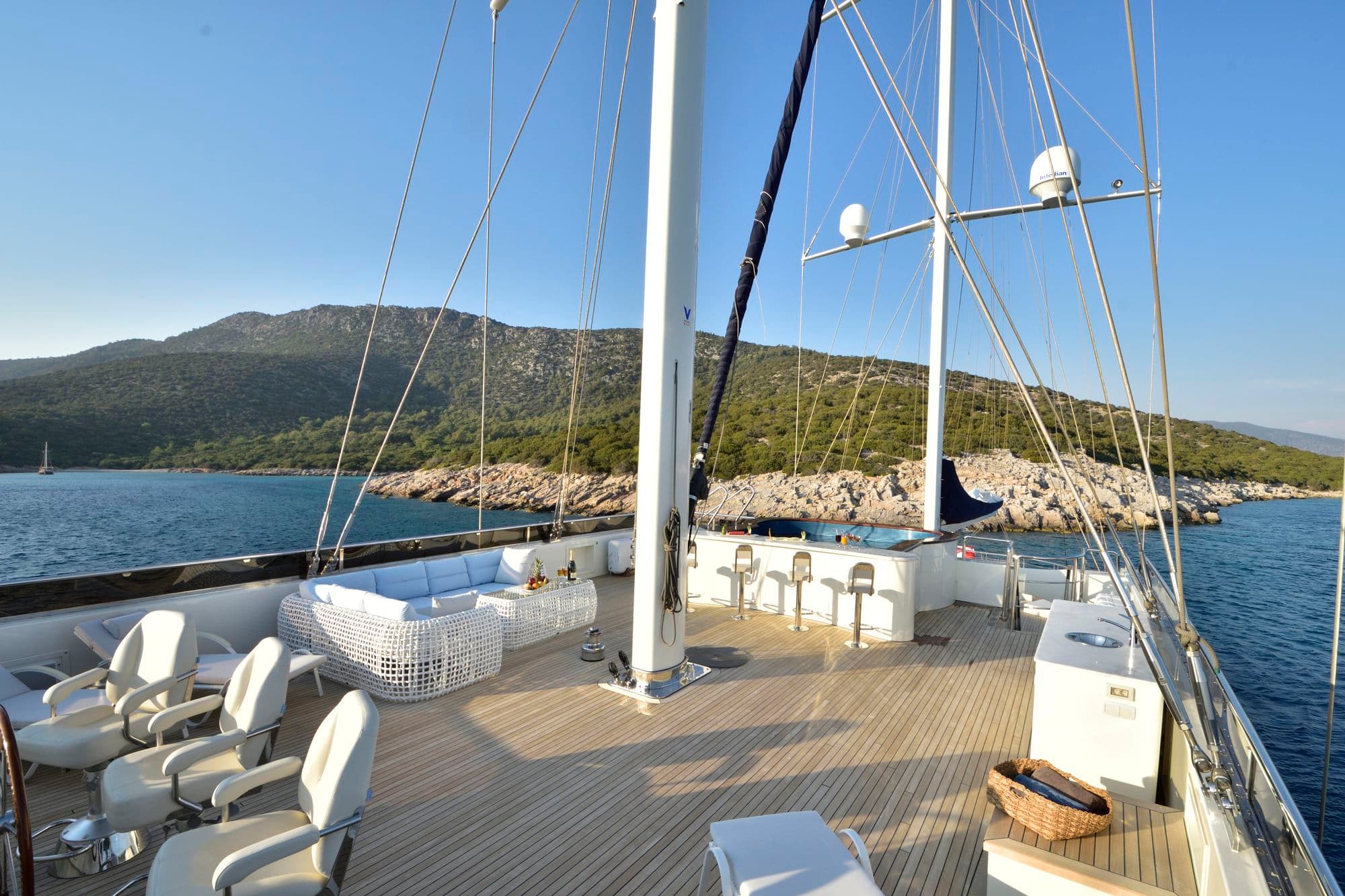 The exterior helm station on the flybridge deck