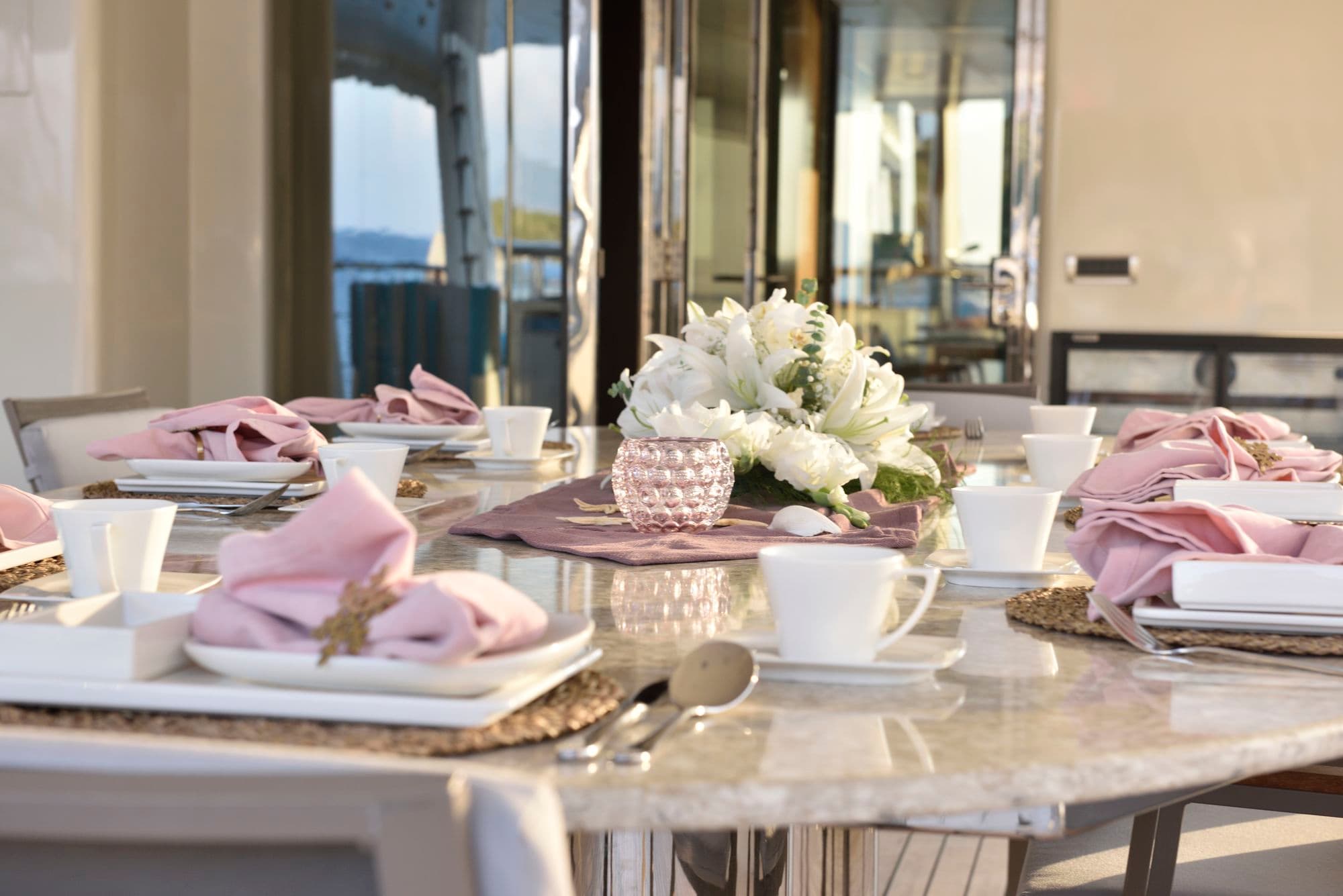 Detail of the breakfast table