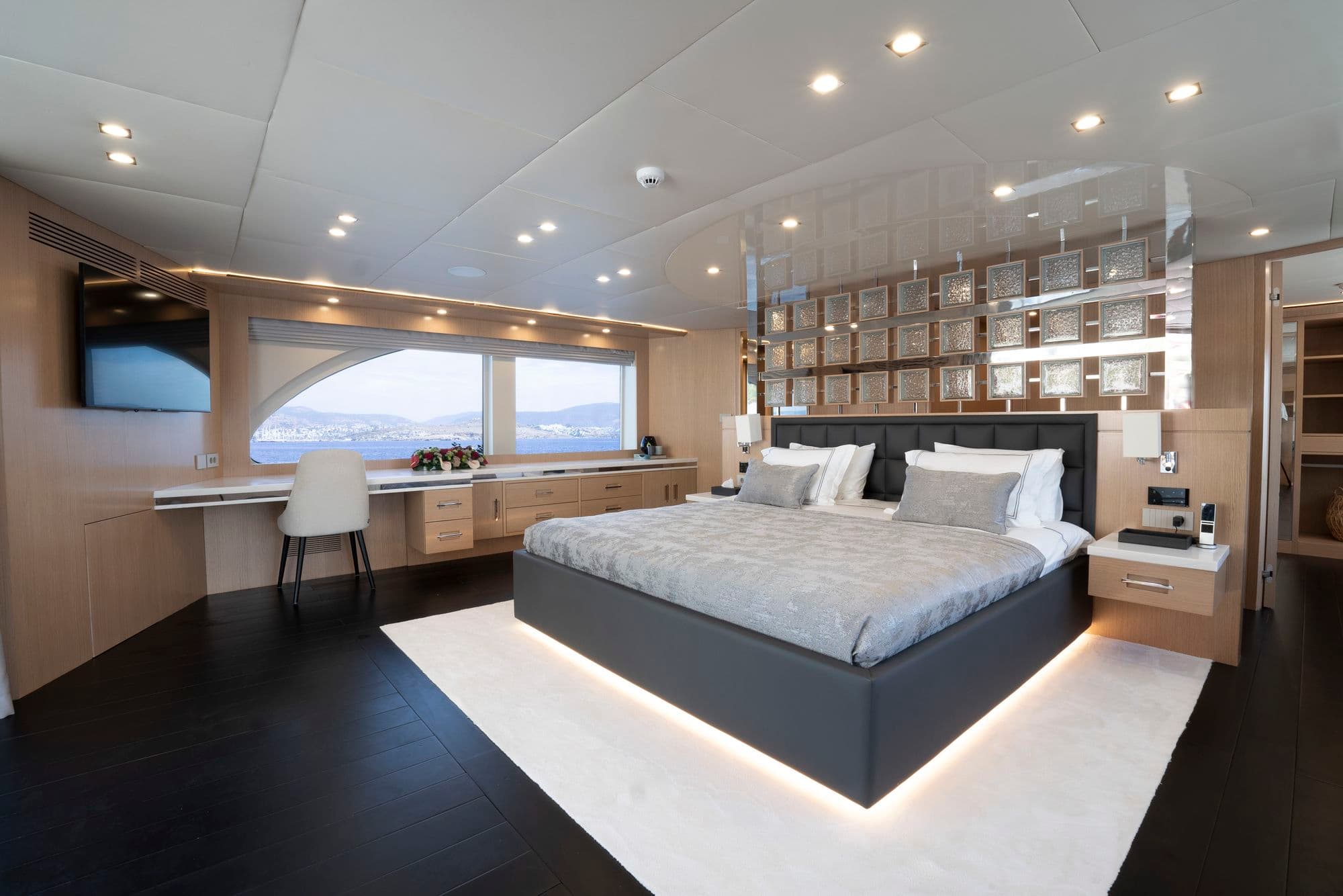 The bed of the upper deck master cabin