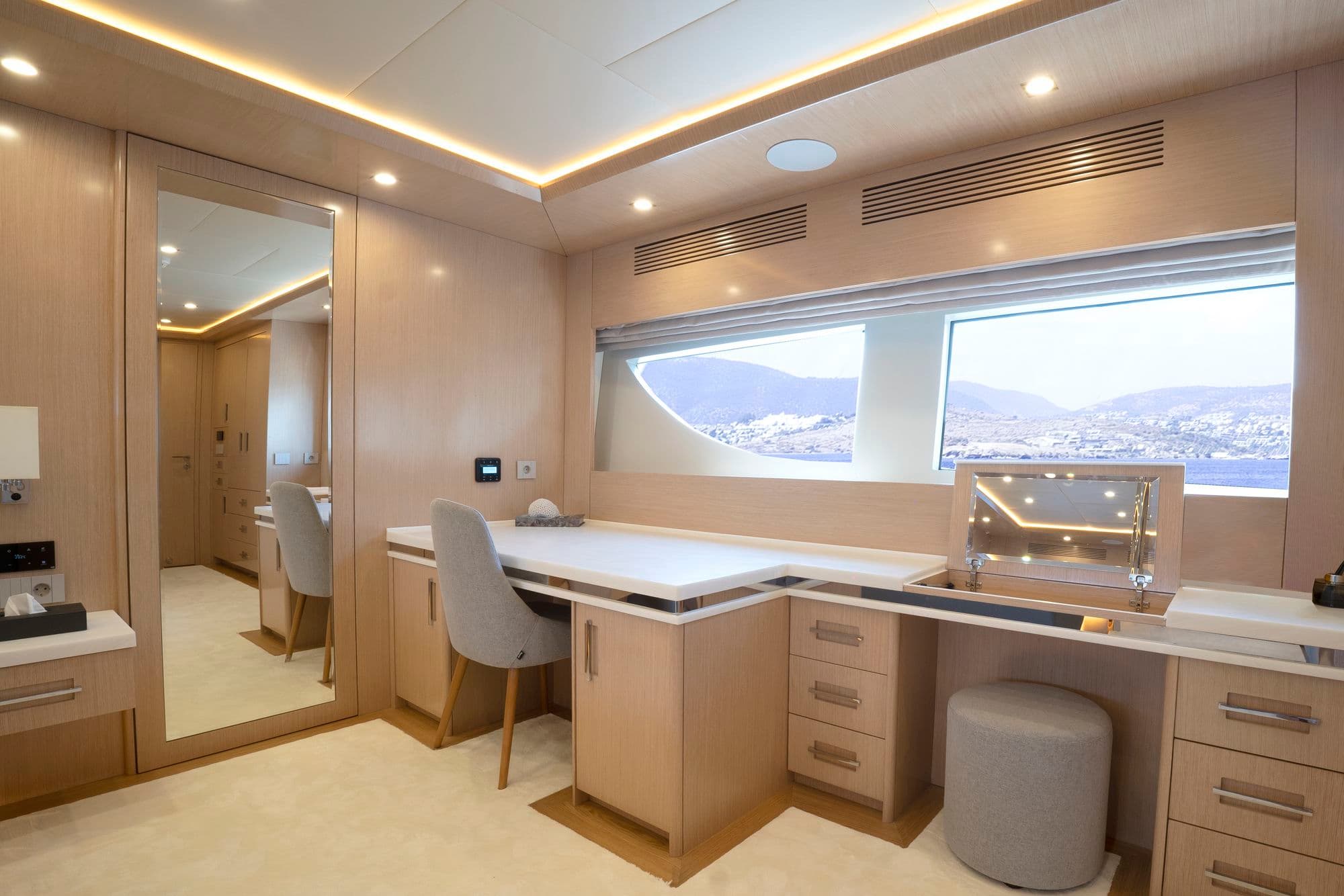 Desk and dressing table in the master cabin