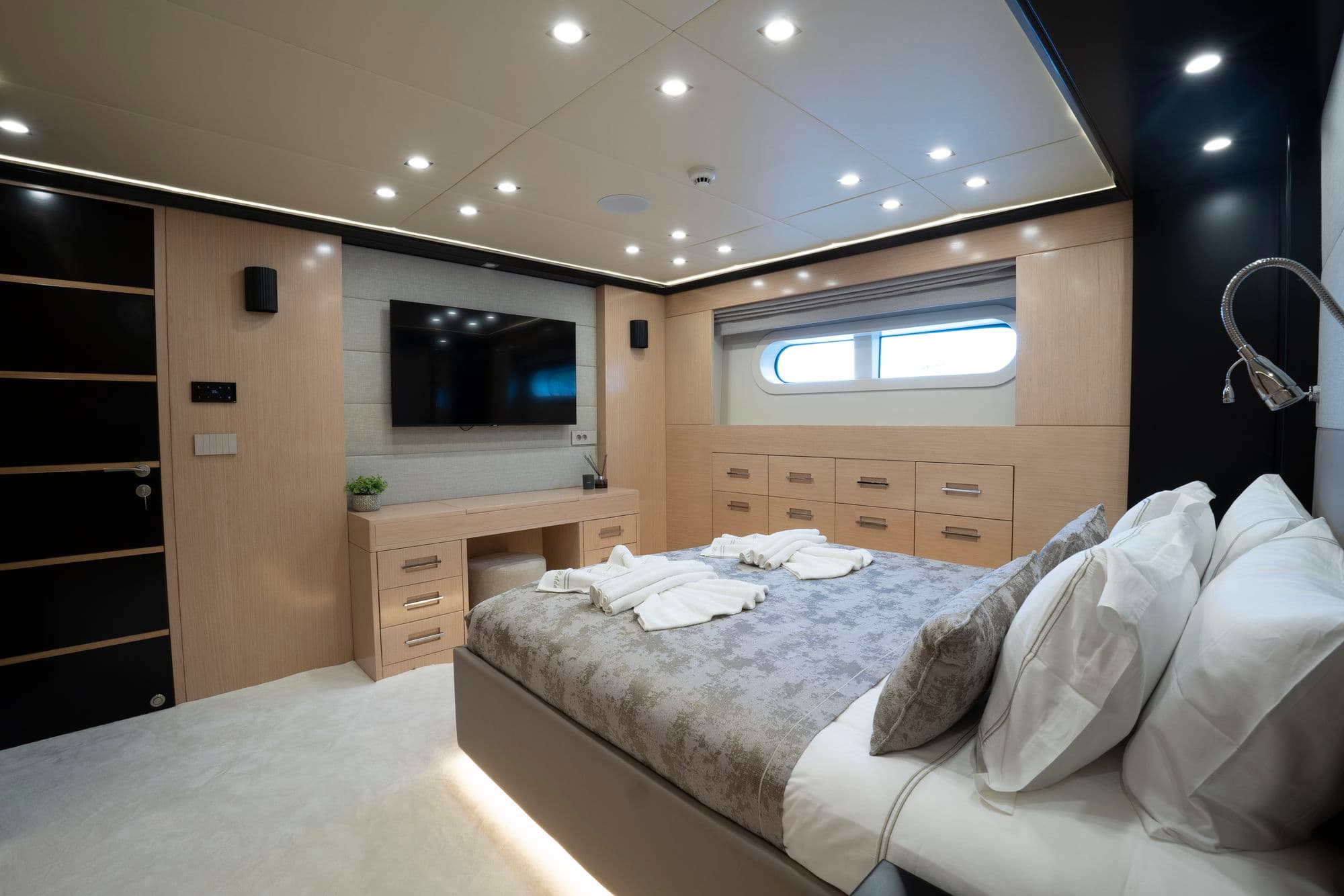 VIP guest cabin