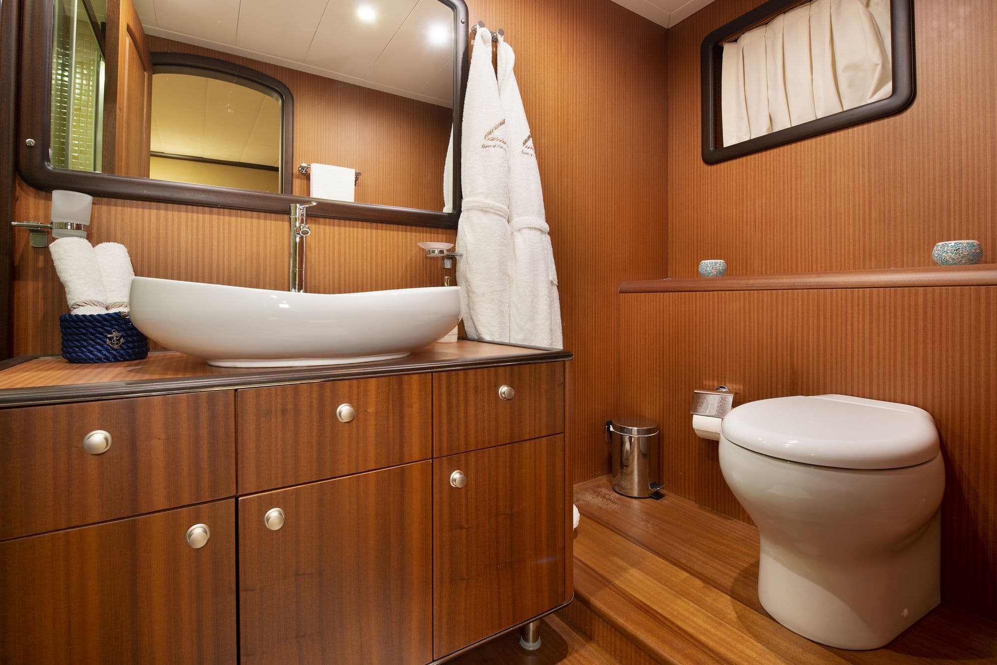 Cabin bathroom